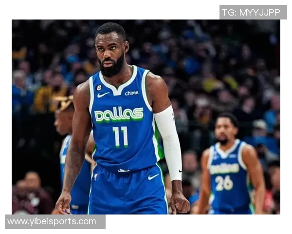 小哈达威火力全开14投8中砍下23分3篮板三分球11投7中展现实力 小哈达威火力全开14投8中砍下23分3篮板三分球11投7中展现实力