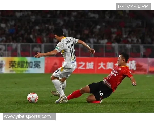 2025中甲辽宁铁人队现场观众人数创新高场均观众达26407人次 2025中甲辽宁铁人队现场观众人数创新高场均观众达26407人次