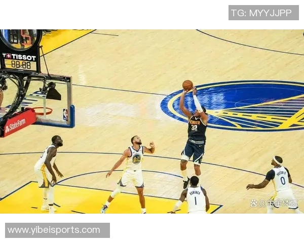 勇士连胜湖人和掘金苏群称其为今年黑马球队之一 勇士连胜湖人和掘金苏群称其为今年黑马球队之一