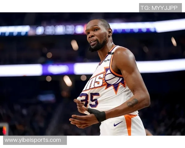 杜兰特盛赞阿门的超快二次起跳与独特风格如同发射台般令人惊叹 杜兰特盛赞阿门的超快二次起跳与独特风格如同发射台般令人惊叹